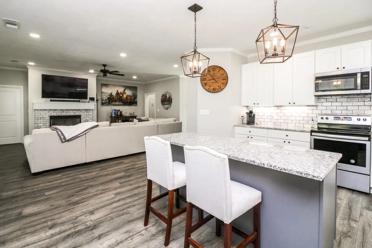 62 Regent Ln - Photo 5 of 16