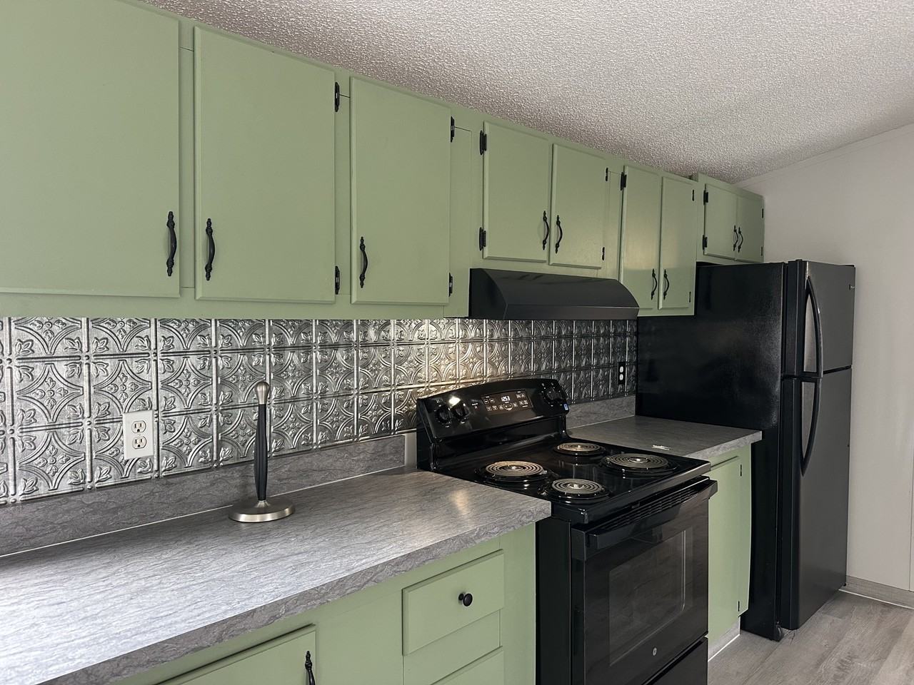 150 James Way - Photo 3 of 12