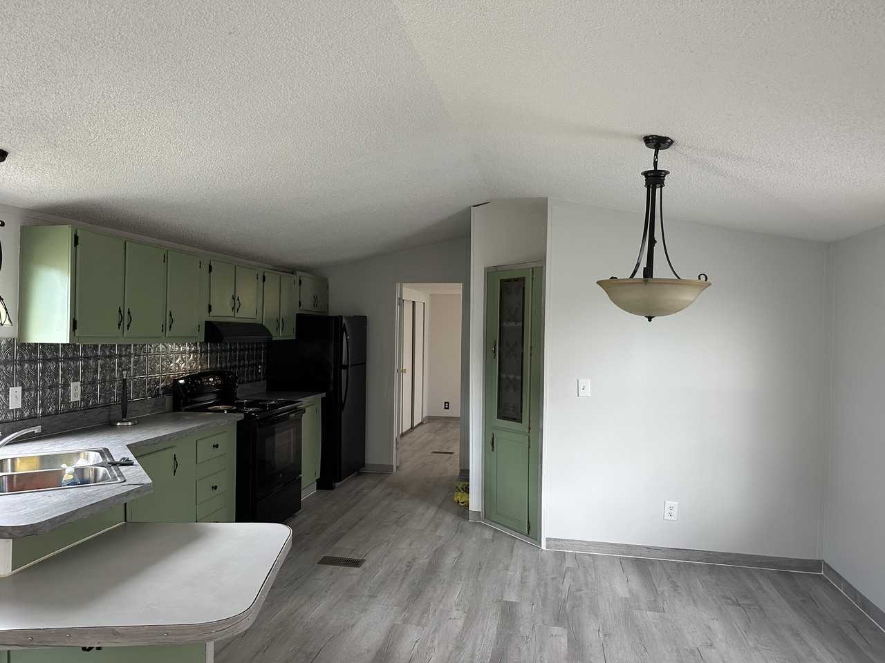 150 James Way - Photo 4 of 12