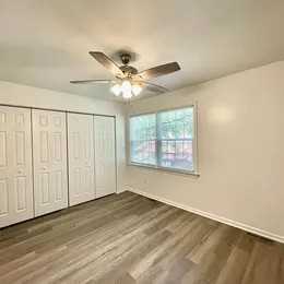 213 West St - Photo 2 of 11