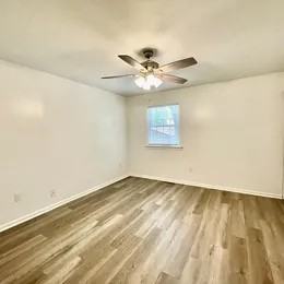 213 West St - Photo 3 of 11