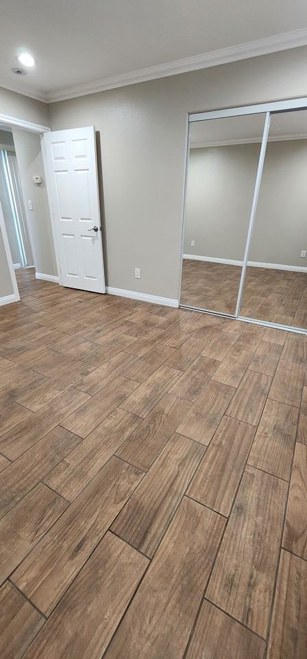 10405 Anzac Ave #10405 - Photo 6 of 16