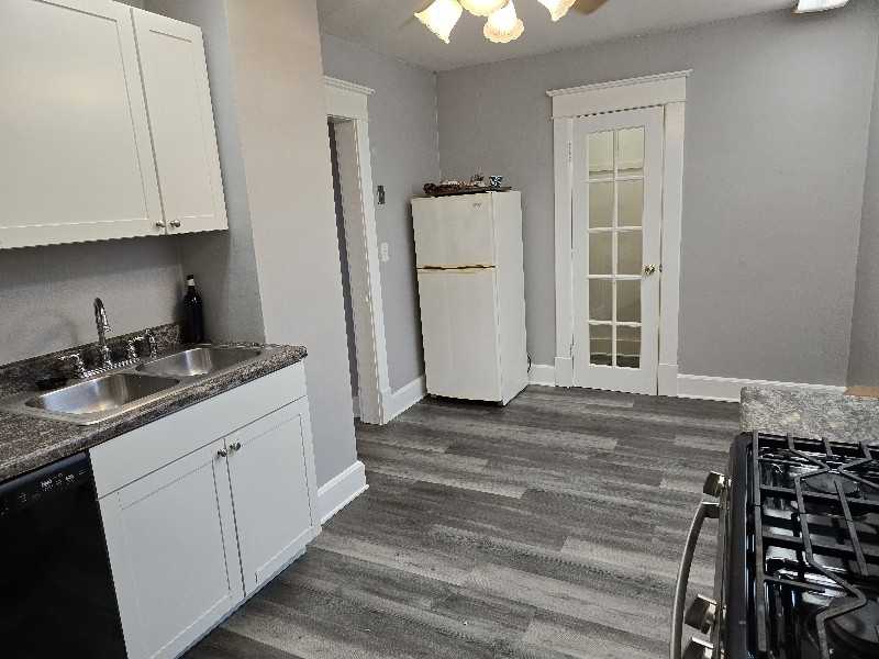 1726 Union St #2 - Photo 2 of 11