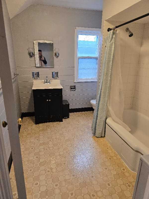 1726 Union St #2 - Photo 5 of 11