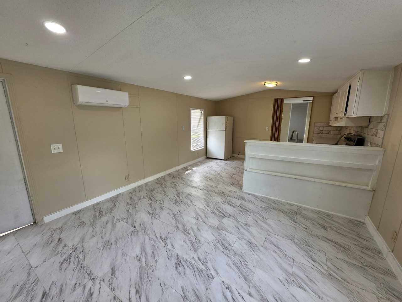 675 Tallow St - Photo 2 of 9