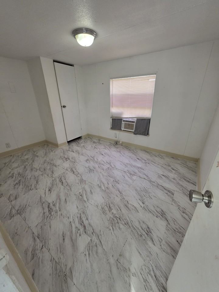 675 Tallow St - Photo 5 of 9