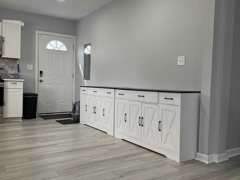 904 Wilcox St - Photo 4 of 9