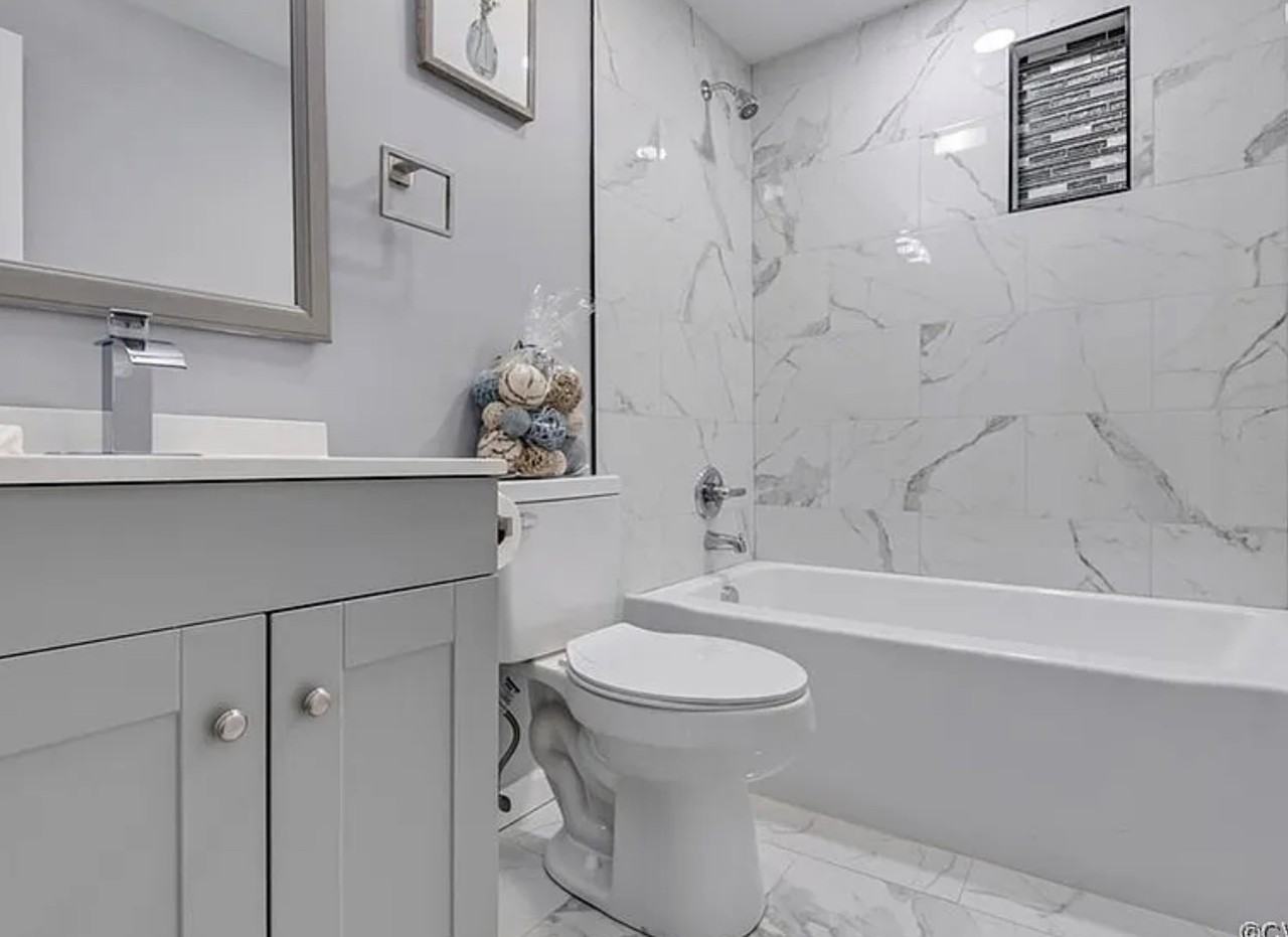 904 Wilcox St - Photo 6 of 9