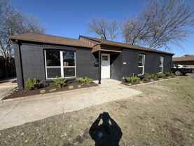 404 Lowell Ln - Photo 1 of 1