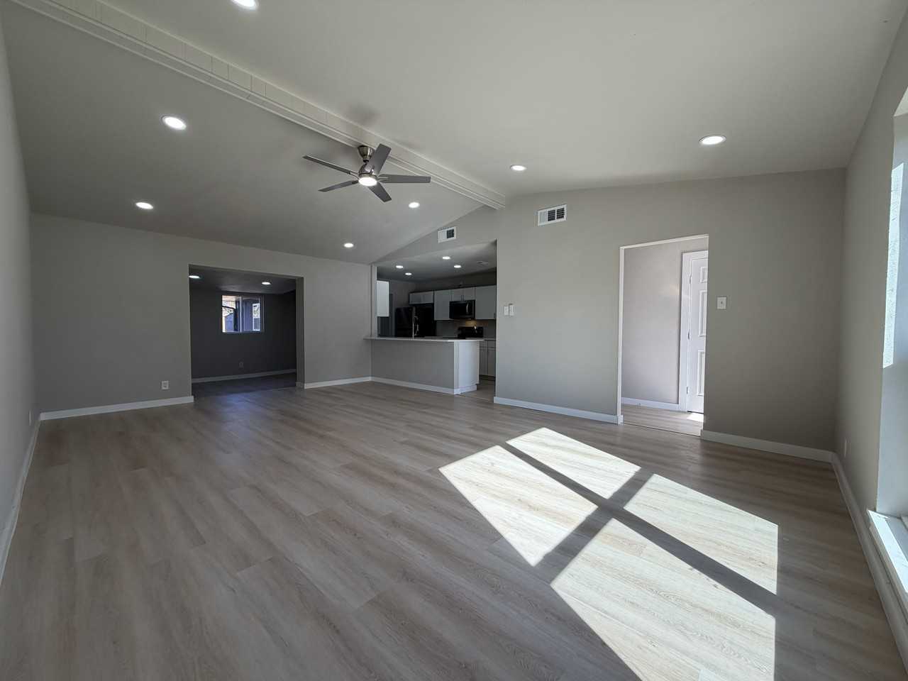 404 Lowell Ln - Photo 2 of 11