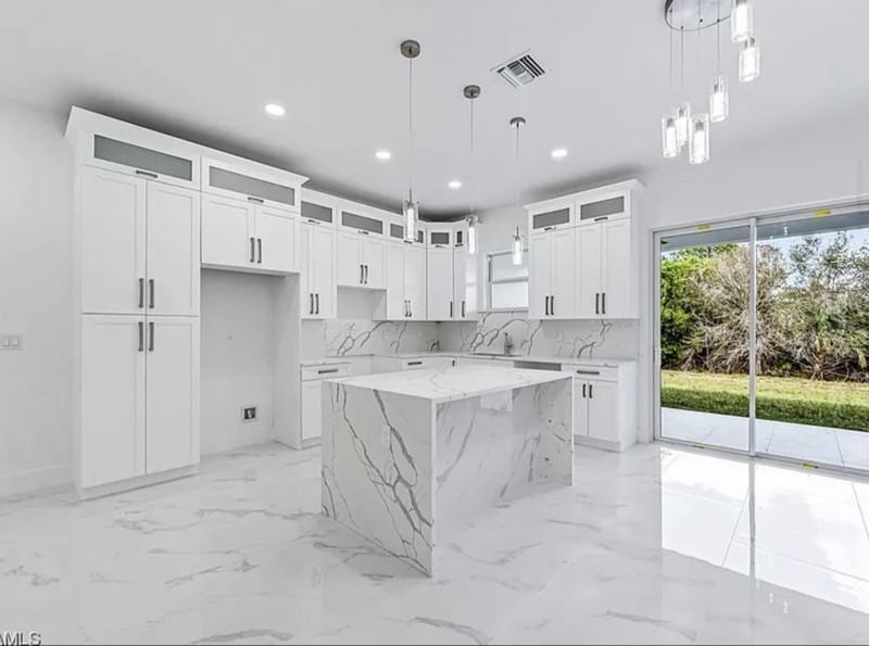 4716 Douglas Ln - Photo 5 of 12