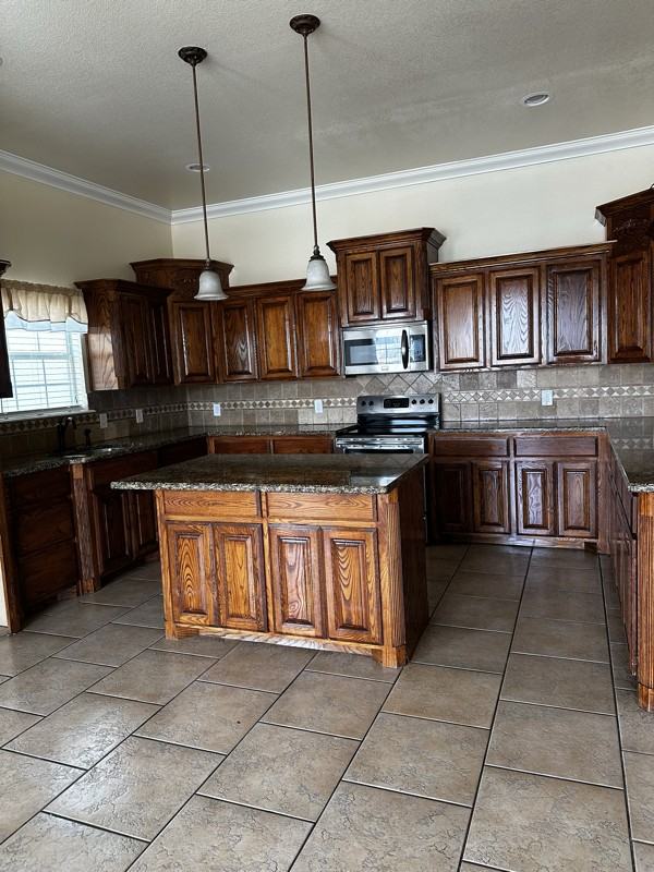 1207 French Ave - Photo 3 of 3