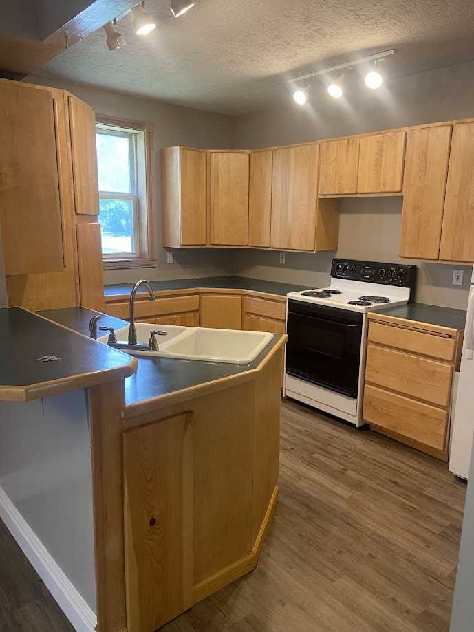 711 En #A - Photo 2 of 17