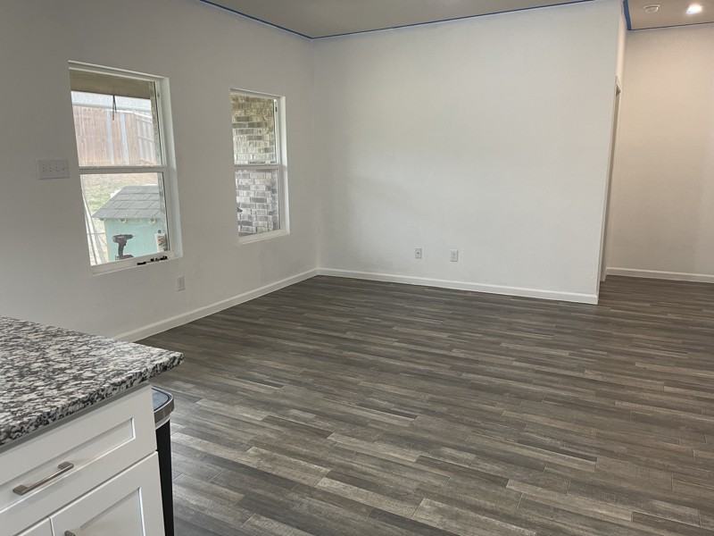 932 Avagail Ave - Photo 5 of 11