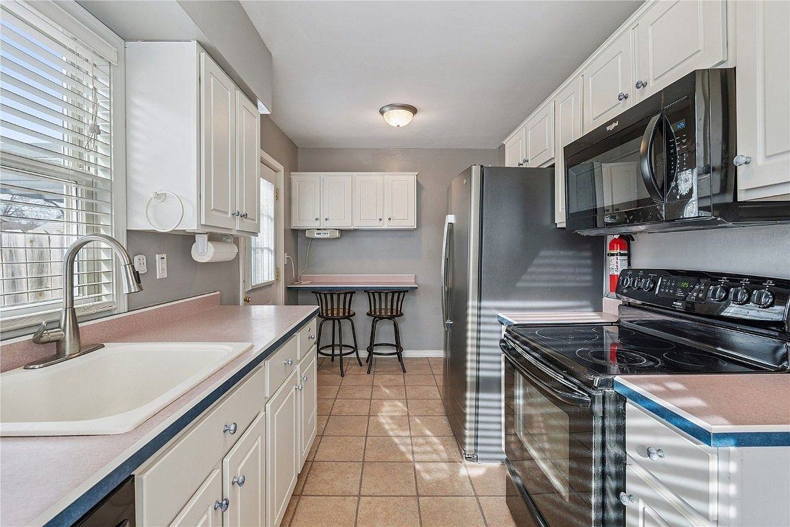 632 34th St Se - Photo 4 of 9