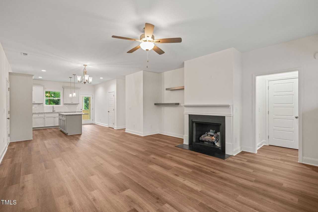 156 Harmony Trl - Photo 4 of 17