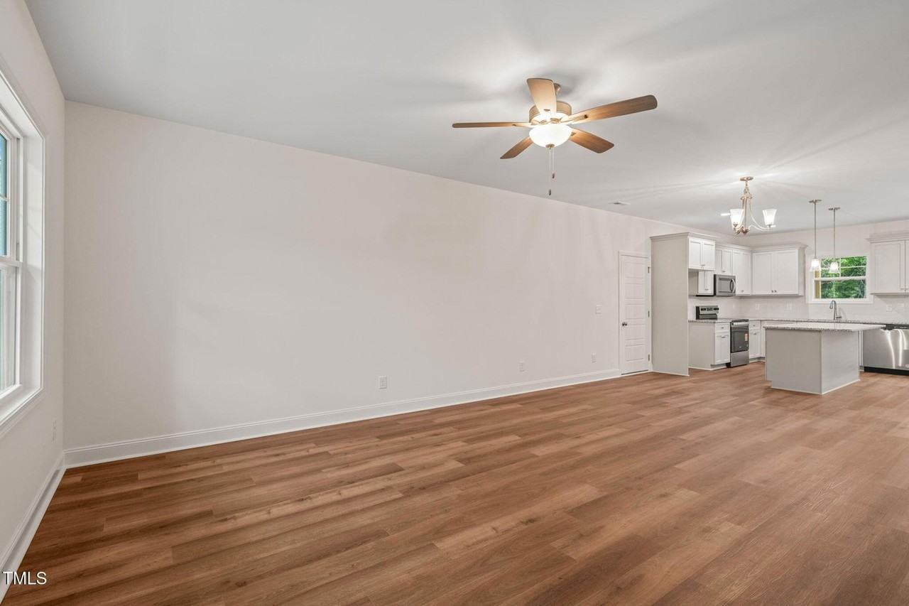 156 Harmony Trl - Photo 5 of 17