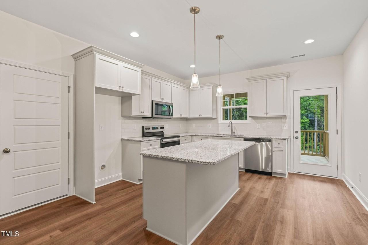 156 Harmony Trl - Photo 6 of 17