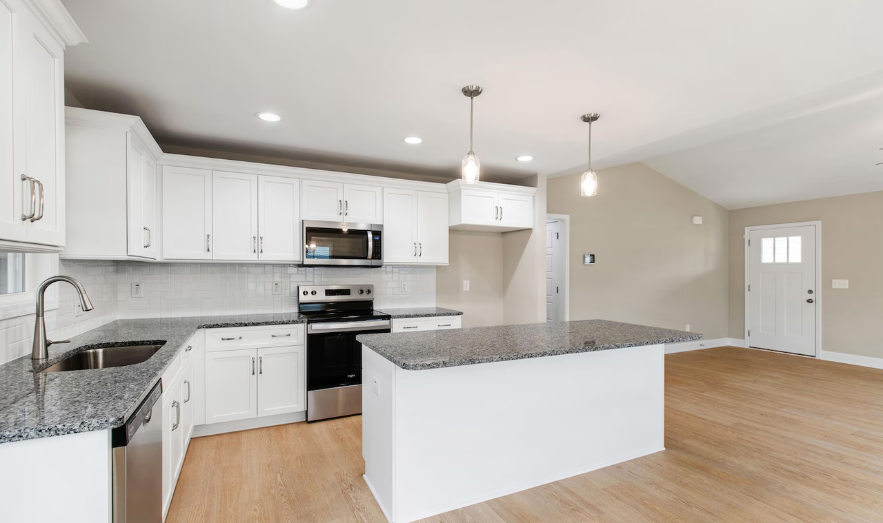 77 Falls River Ct - Photo 5 of 15