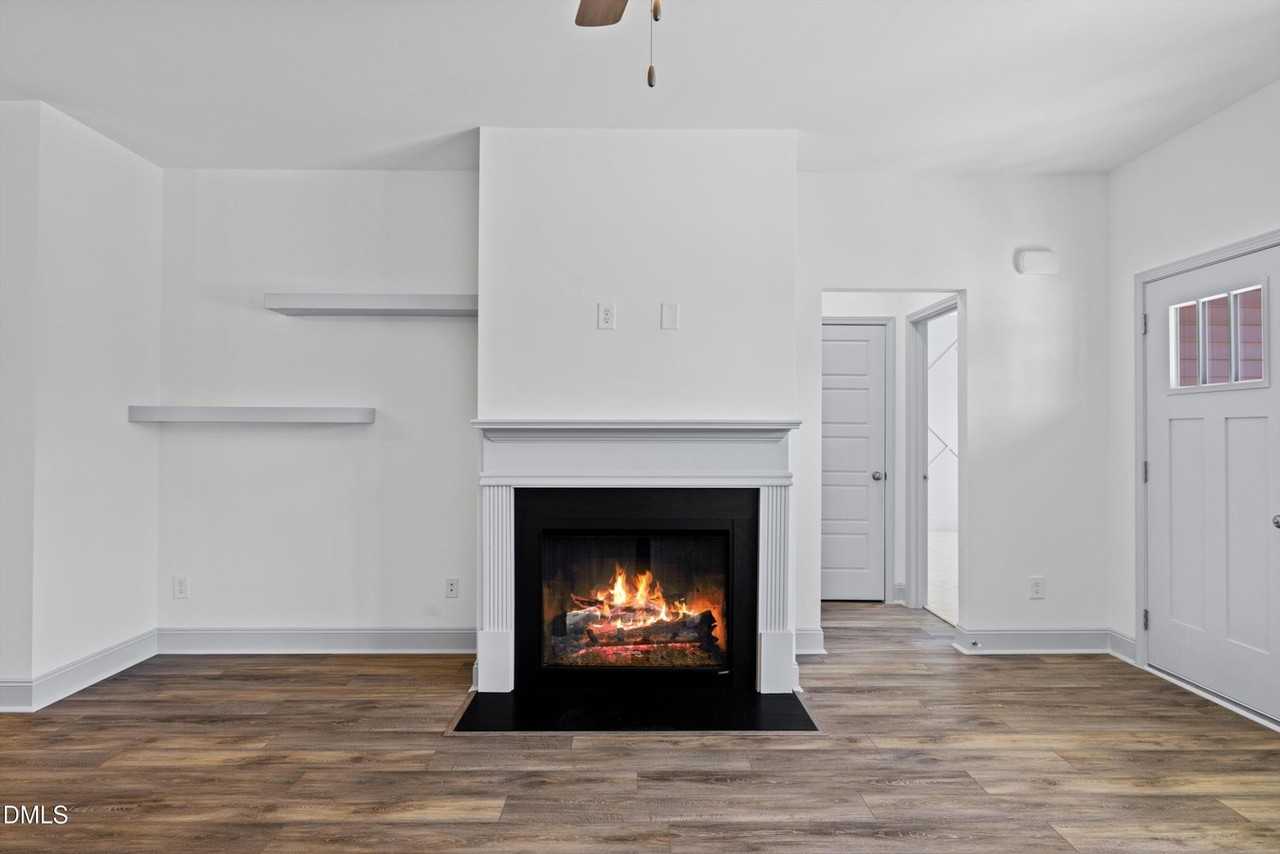 73 Falls River Ct - Photo 2 of 18