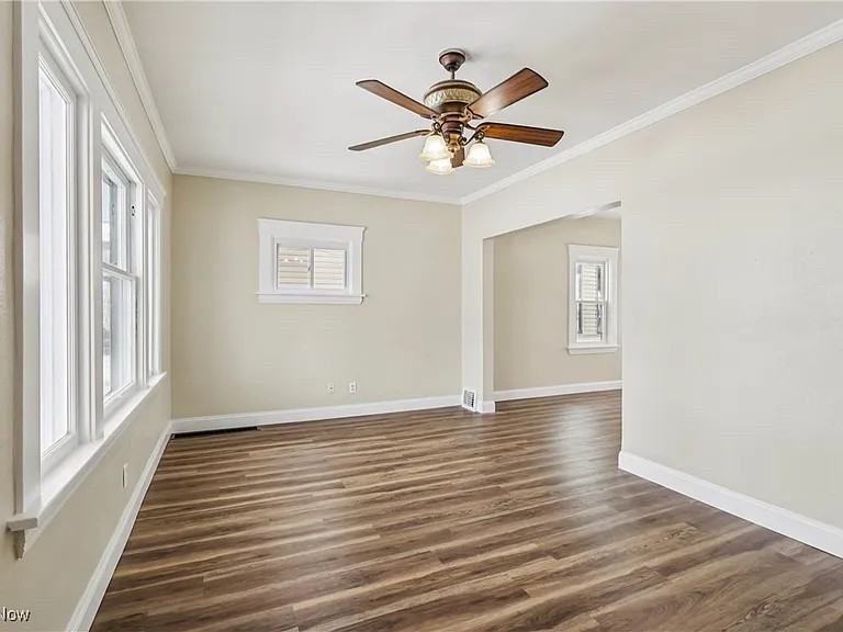 3617 Cecilia Ave - Photo 2 of 18