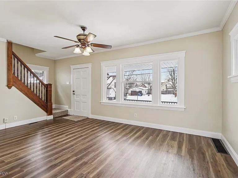 3617 Cecilia Ave - Photo 4 of 18