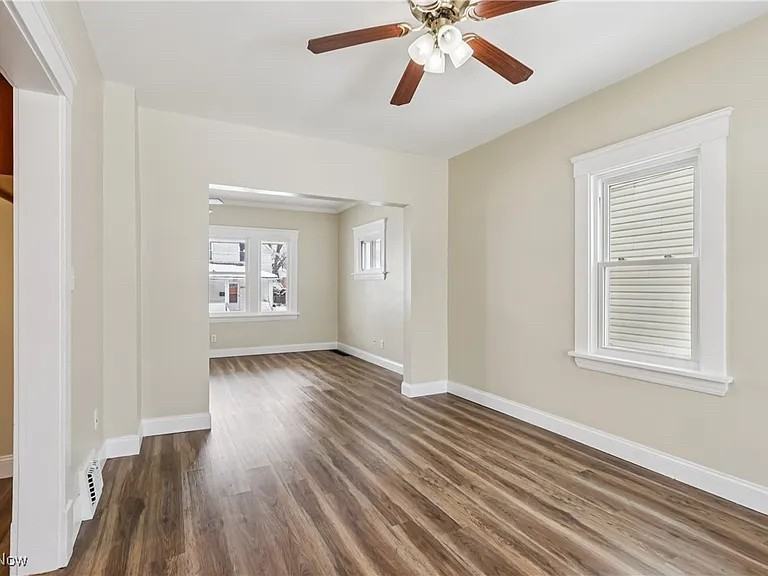 3617 Cecilia Ave - Photo 5 of 18