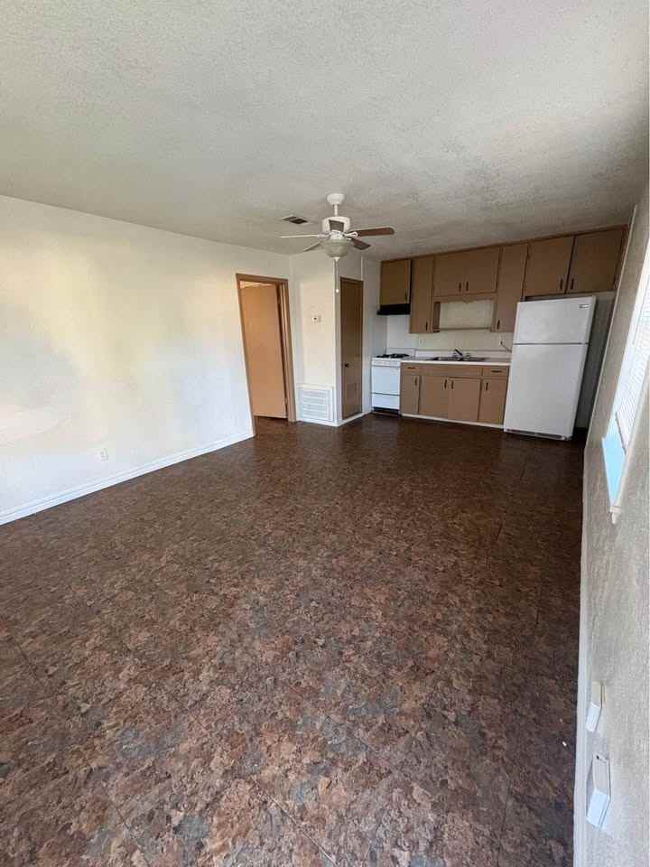 213 Gibson St #213 - Photo 2 of 4