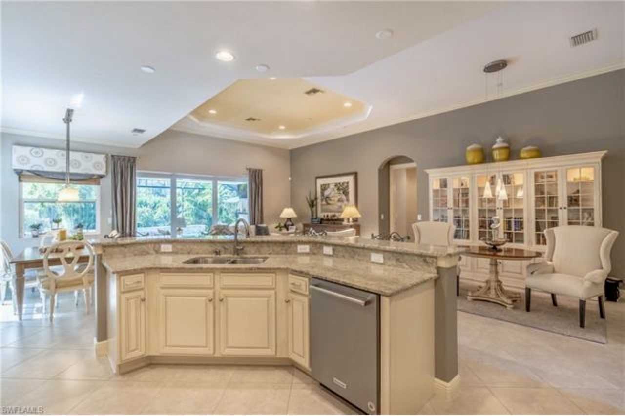 7739 Martino Cir - Photo 3 of 17