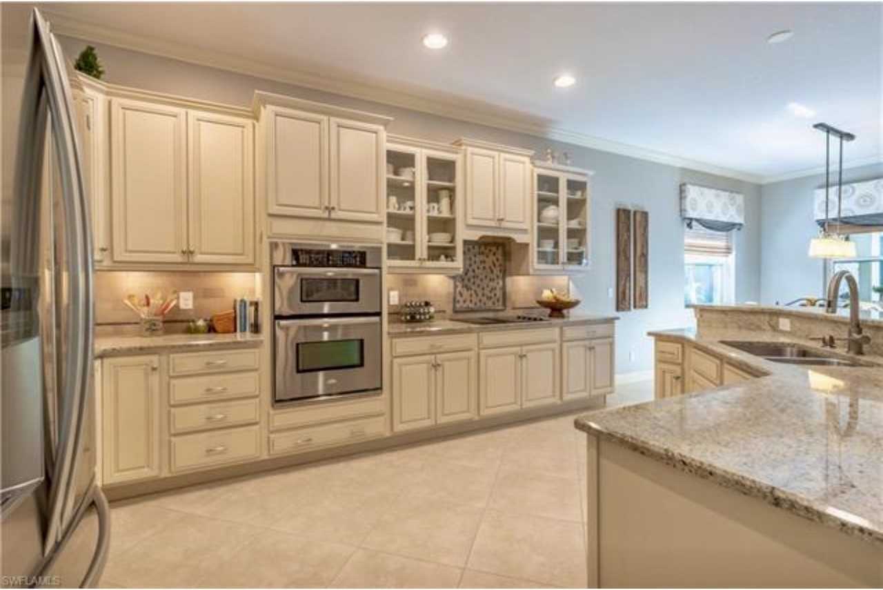 7739 Martino Cir - Photo 4 of 17