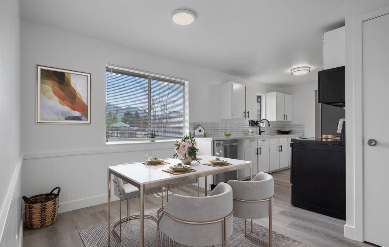 686 Tomahawk Dr - Photo 3 of 12