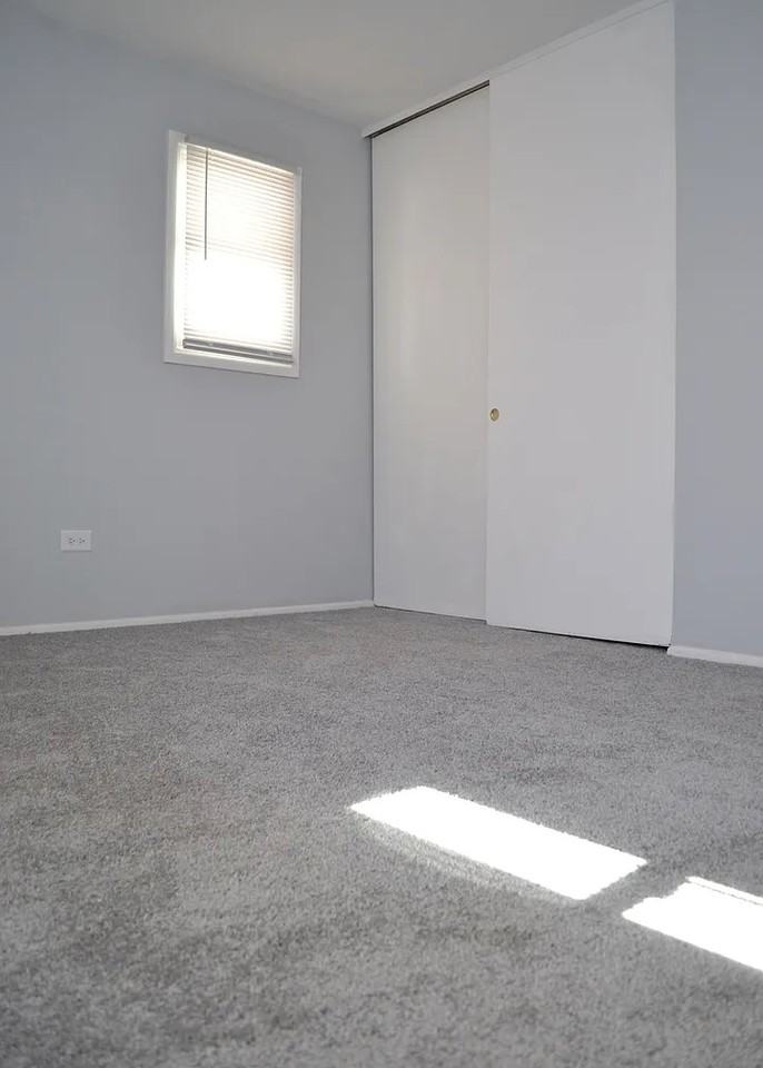 623 S Pierce Ave - Photo 2 of 9