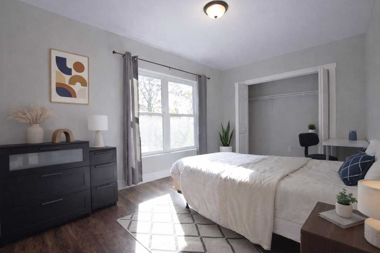 707 E Seneca St. - Photo 6 of 8