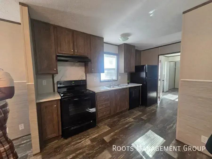 734 Hillside Dr #734 - Photo 5 of 14