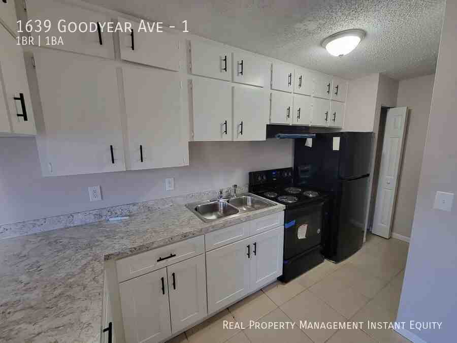 1639 Goodyear Ave #1 - Photo 4 of 7