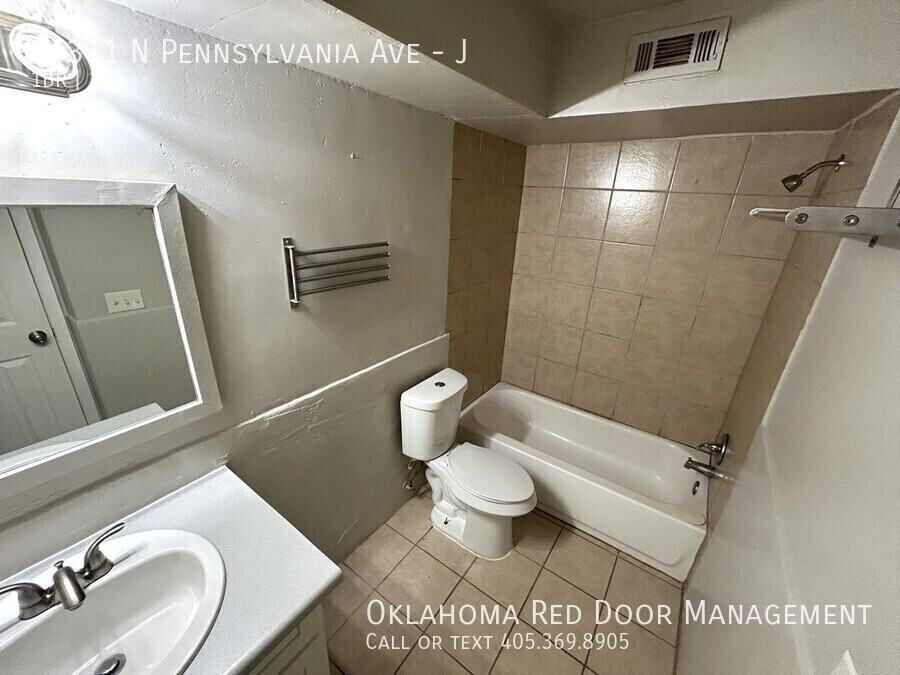 14311 N Pennsylvania Ave #J - Photo 5 of 12