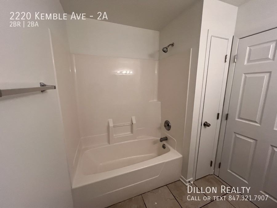 2220 Kemble Ave #2A - Photo 7 of 14