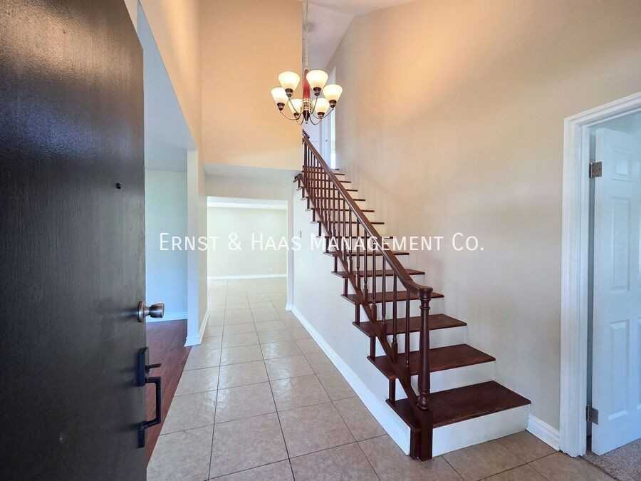 926 E Bastanchury Rd - Photo 3 of 29