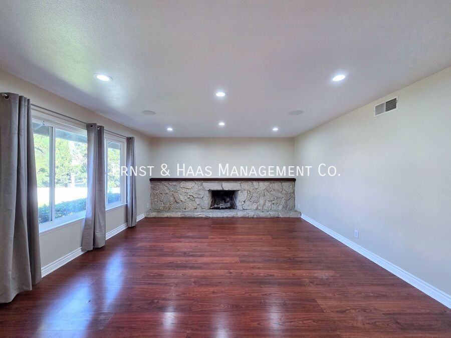 926 E Bastanchury Rd - Photo 4 of 29