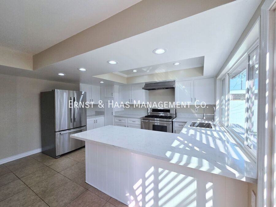 926 E Bastanchury Rd - Photo 6 of 29