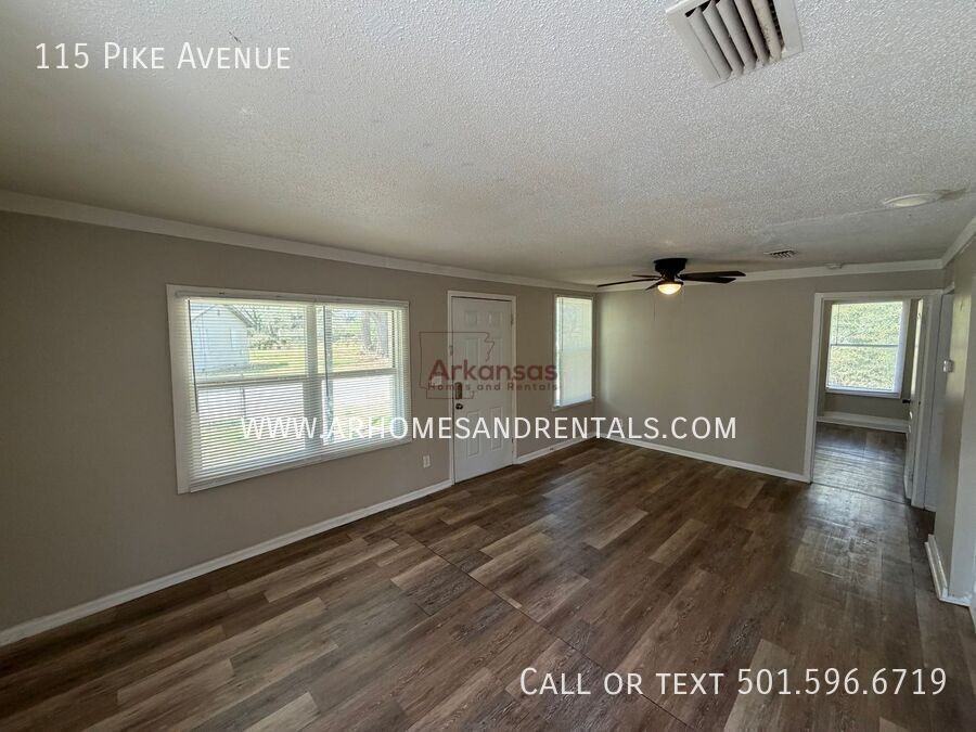 115 Pike Ave - Photo 2 of 12