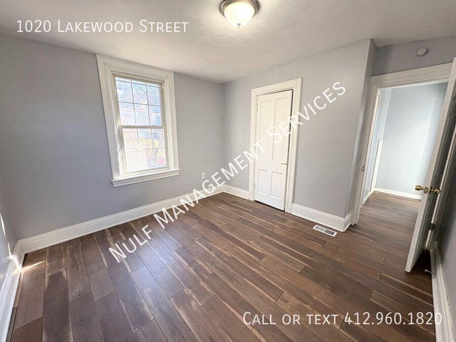 1020 Lakewood Ave - Photo 6 of 11