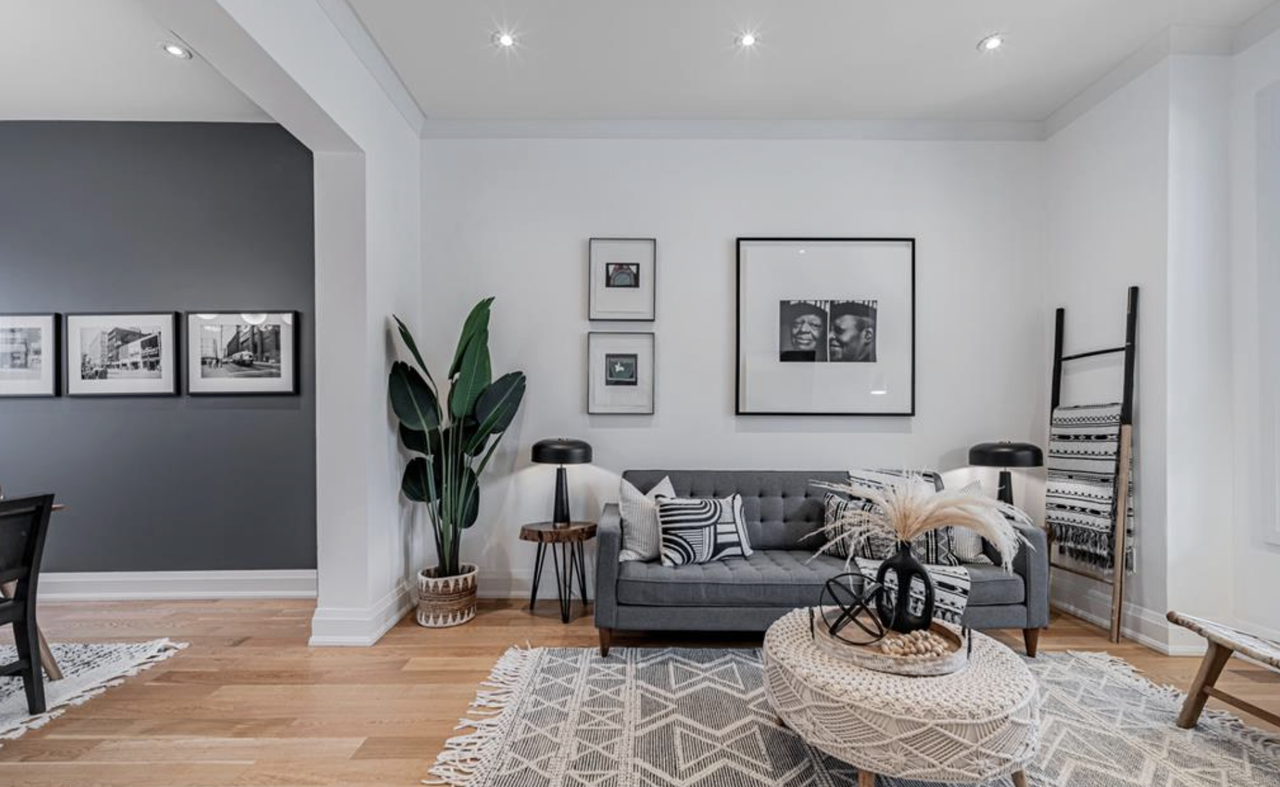 Bathurst St & Dundas St W - Photo 6 of 17