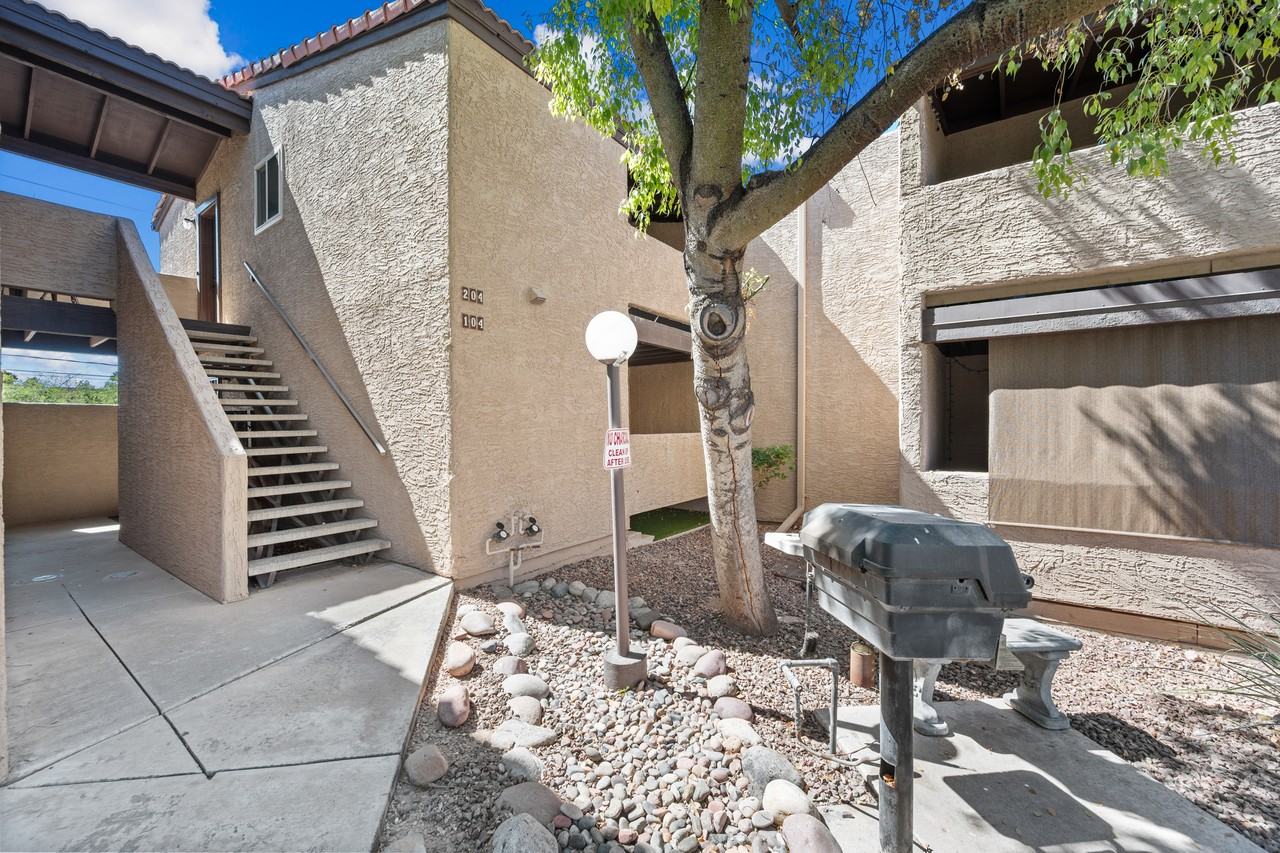 5146 East Oak Street #204 - Photo 2 of 19