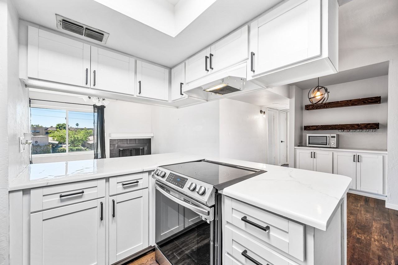 5146 East Oak Street #204 - Photo 6 of 19