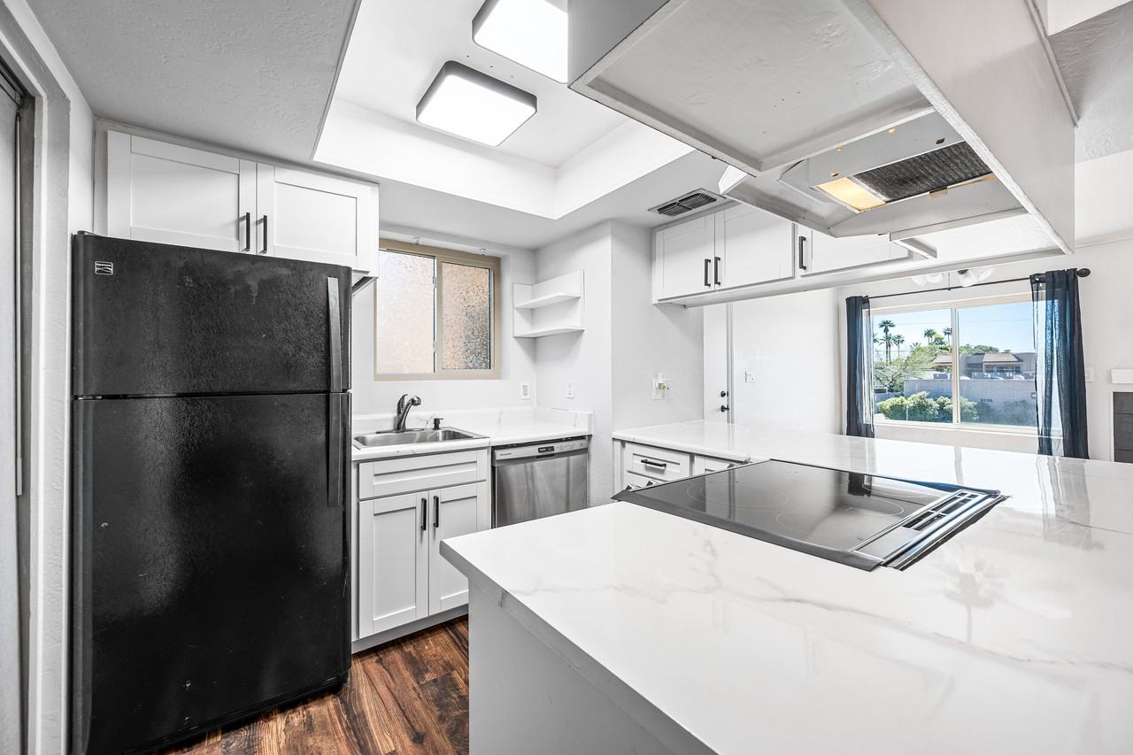 5146 East Oak Street #204 - Photo 7 of 19