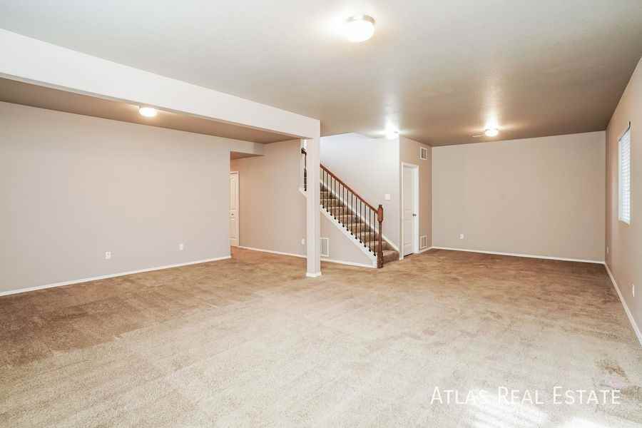 7086 Mustang Rim Dr - Photo 5 of 20