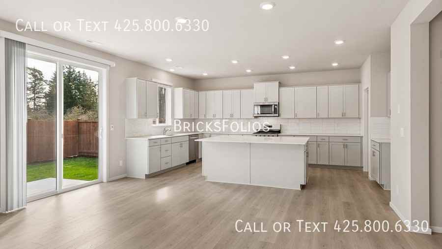 2319 Boxcar St Ne ##Ne - Photo 4 of 23