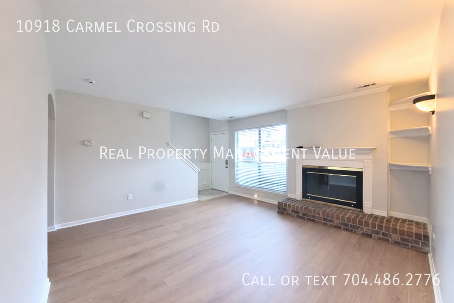 10918 Carmel Crossing Rd - Photo 6 of 30