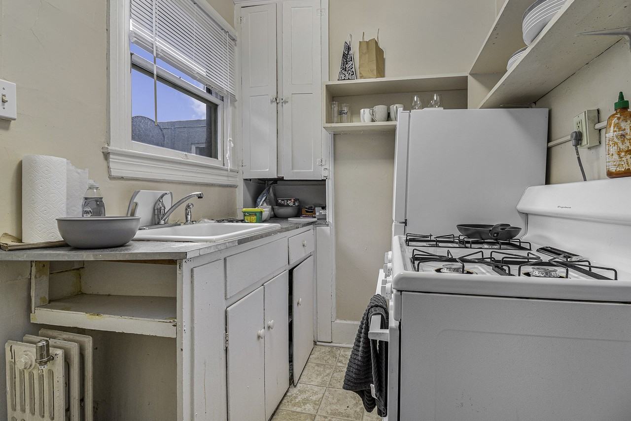 826 Mckinley Ave #3 - Photo 4 of 9